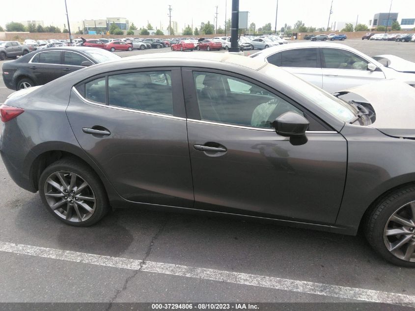 2018 MAZDA MAZDA3 4-DOOR TOURING - 3MZBN1V37JM271636