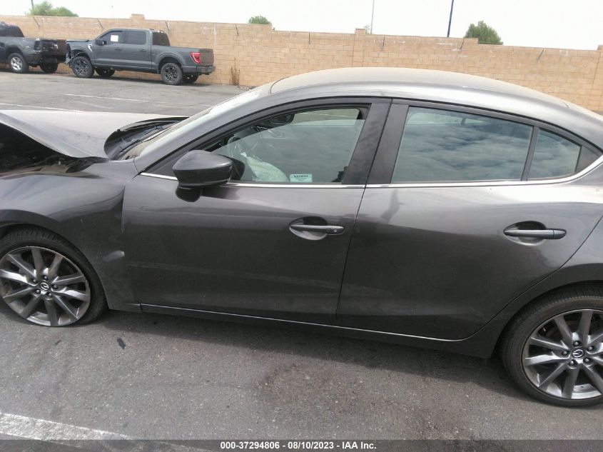 2018 MAZDA MAZDA3 4-DOOR TOURING - 3MZBN1V37JM271636