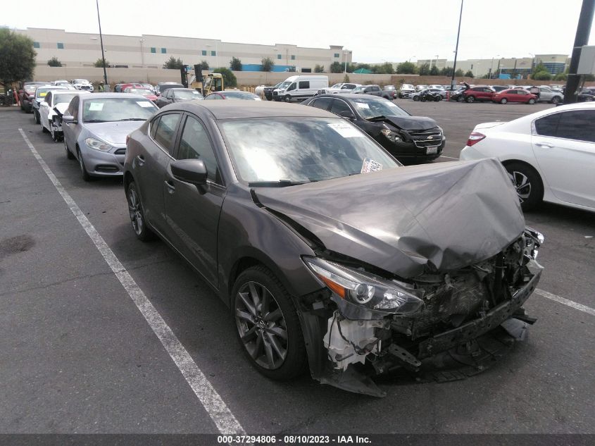 2018 MAZDA MAZDA3 4-DOOR TOURING - 3MZBN1V37JM271636