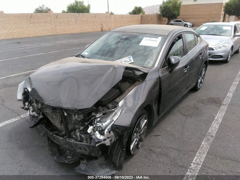 2018 MAZDA MAZDA3 4-DOOR TOURING - 3MZBN1V37JM271636