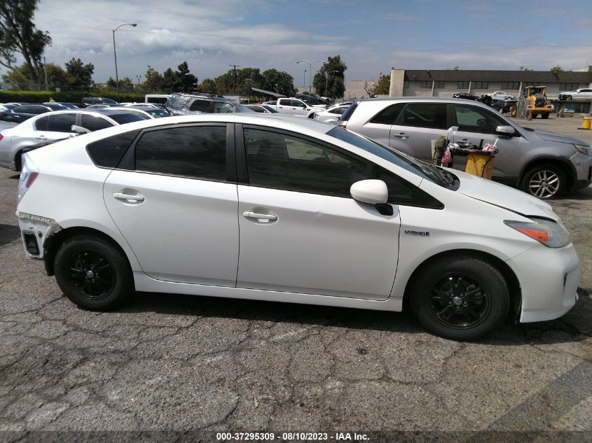2015 TOYOTA PRIUS FOUR - JTDKN3DUXF0476810