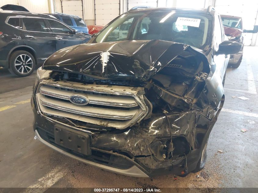 2018 FORD ESCAPE SE - 1FMCU9GD5JUC36440