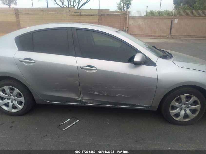 2013 MAZDA MAZDA3 I SV - JM1BL1TF1D1713589