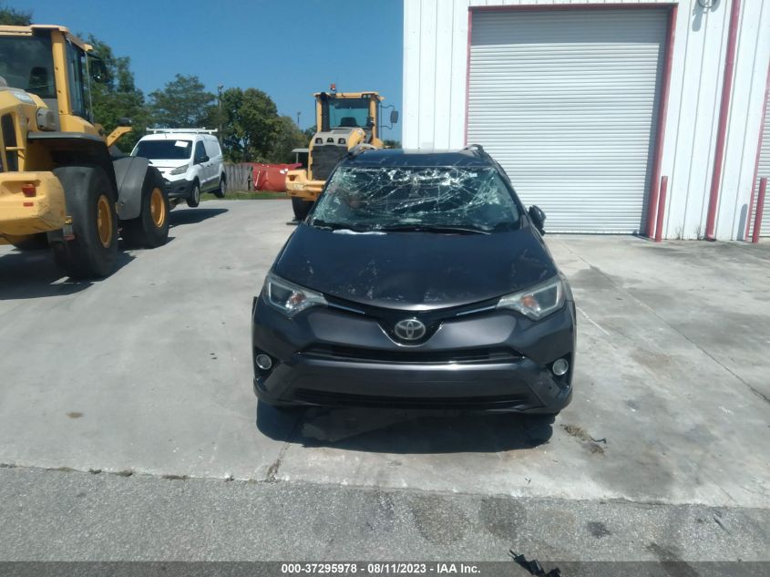 2018 TOYOTA RAV4 LE - JTMZFREV5JJ733557