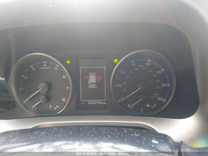 2018 TOYOTA RAV4 LE - JTMZFREV5JJ733557