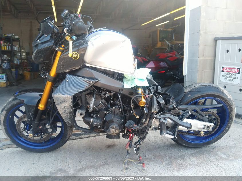 2022 YAMAHA MT09 D JYARN72E4NA000929