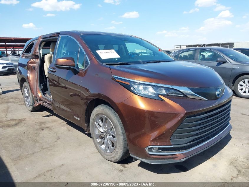 2021 TOYOTA SIENNA XLE - 5TDYRKEC0MS044154