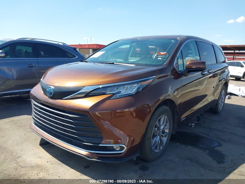 VIN 5TDYRKEC0MS044154 2021 TOYOTA SIENNA XLE