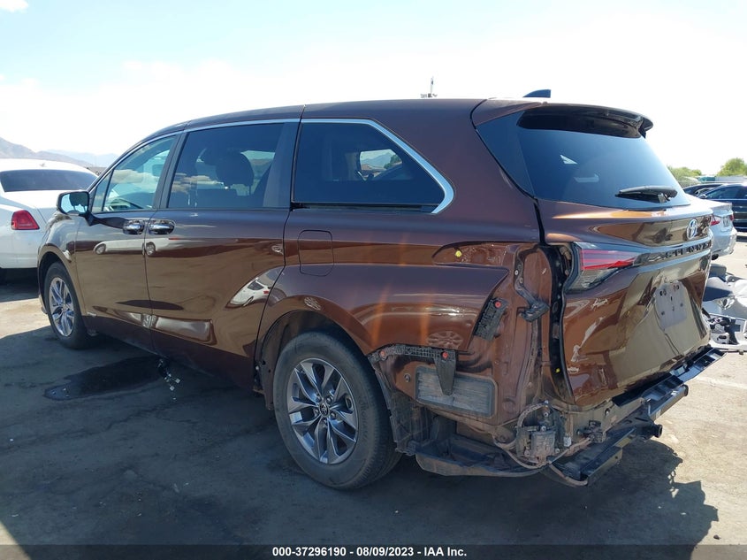 VIN 5TDYRKEC0MS044154 2021 TOYOTA SIENNA XLE