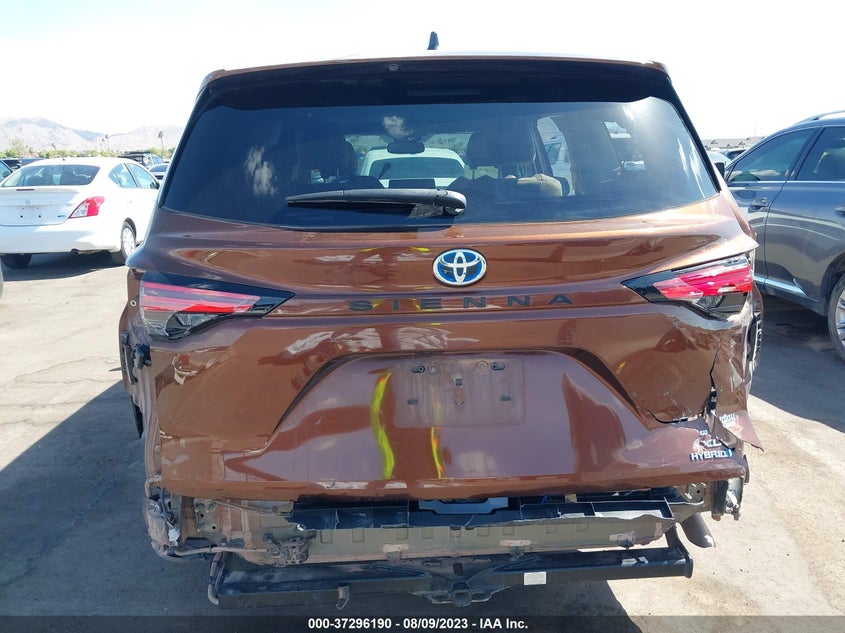 VIN 5TDYRKEC0MS044154 2021 TOYOTA SIENNA XLE