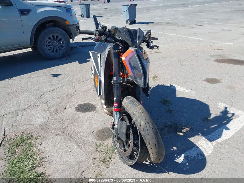 2020 KTM 1290 SUPER DUKE R VBKV39402LM924947