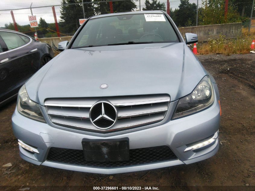 2013 MERCEDES-BENZ C-CLASS C 250 - WDDGF4HBXDR294041