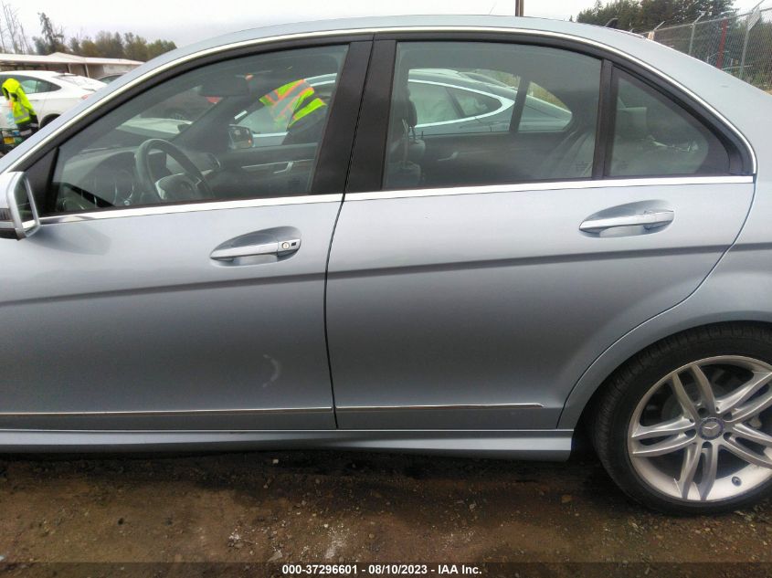 2013 MERCEDES-BENZ C-CLASS C 250 - WDDGF4HBXDR294041
