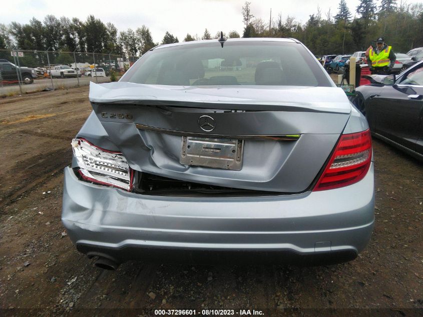 2013 MERCEDES-BENZ C-CLASS C 250 - WDDGF4HBXDR294041