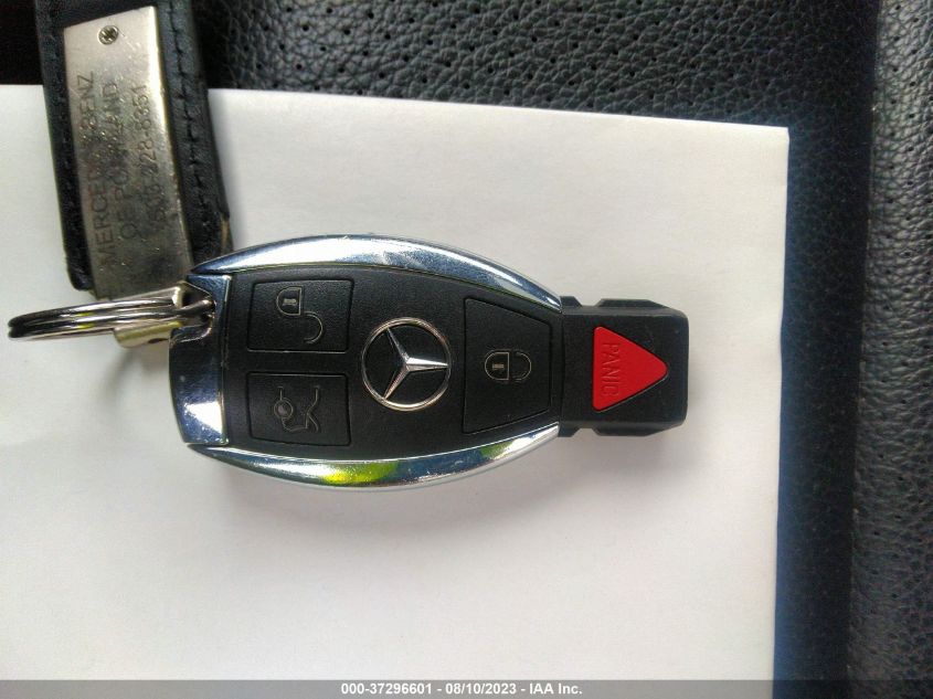 2013 MERCEDES-BENZ C-CLASS C 250 - WDDGF4HBXDR294041