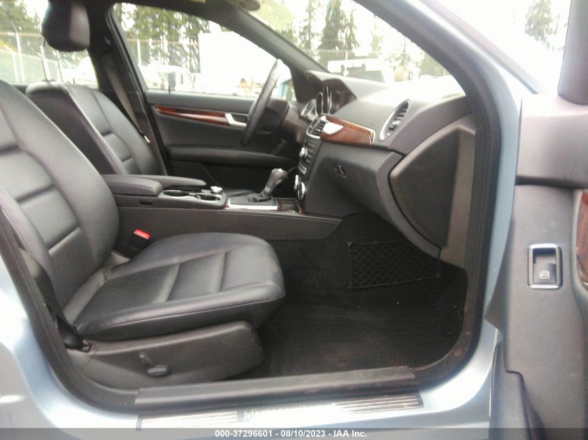 2013 MERCEDES-BENZ C-CLASS C 250 - WDDGF4HBXDR294041