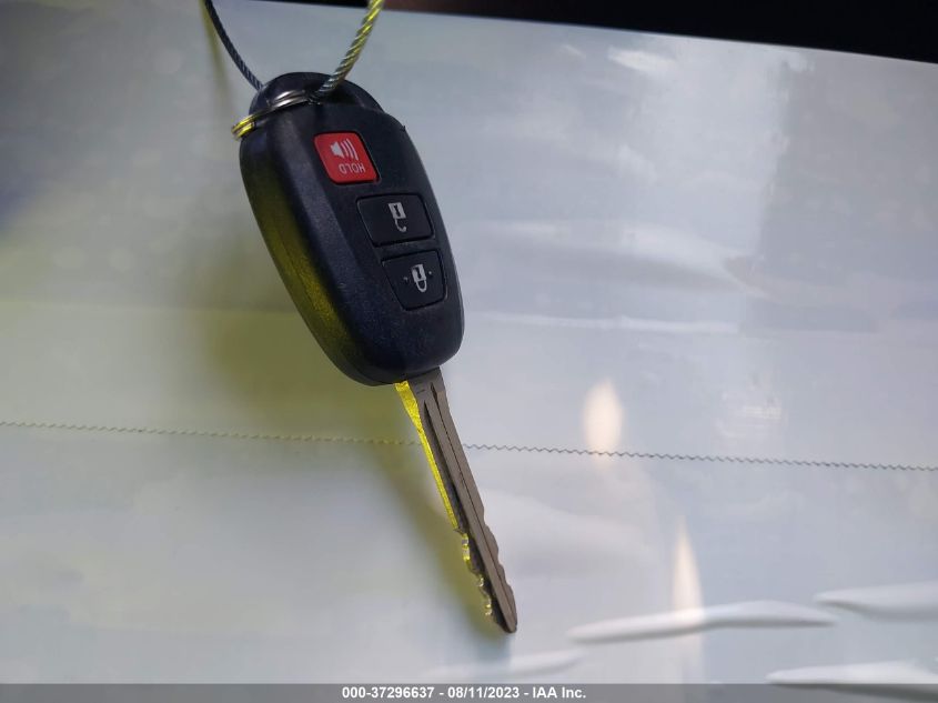 2018 TOYOTA RAV4 LE - JTMZFREV5JJ162247