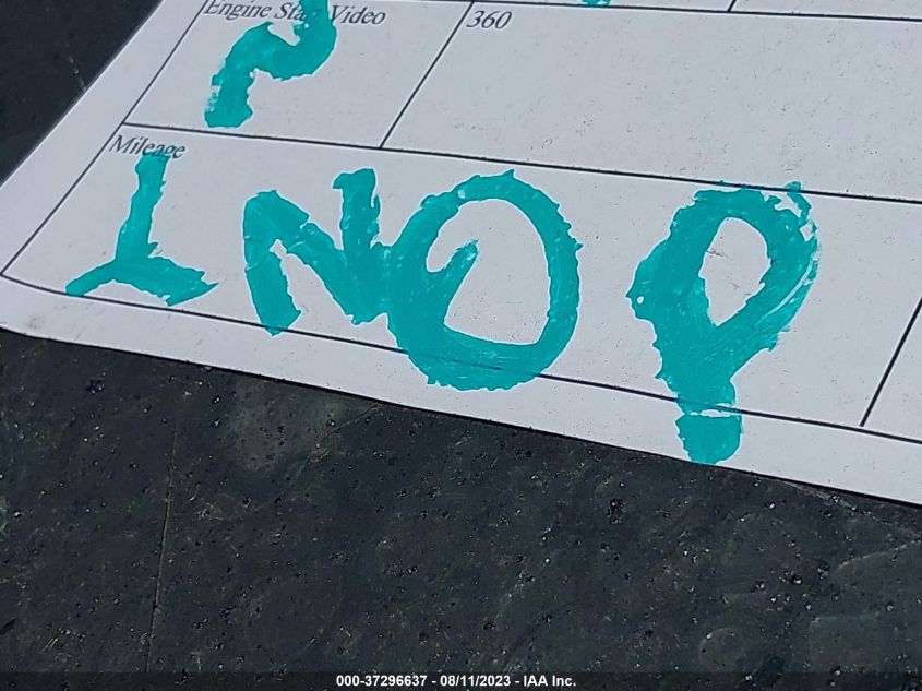 2018 TOYOTA RAV4 LE - JTMZFREV5JJ162247