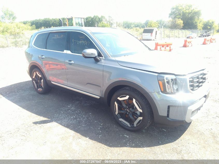 2023 KIA TELLURIDE S - 5XYP6DGC2PG401333