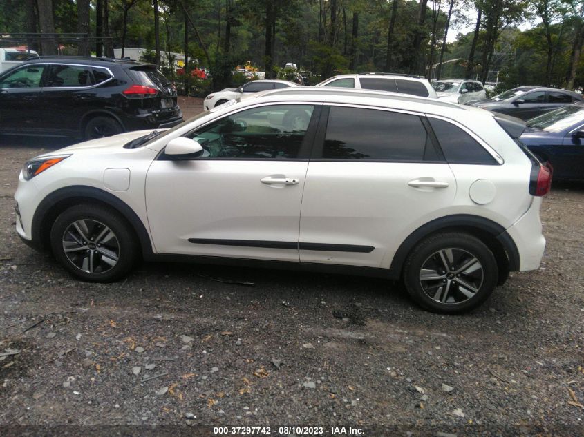 KNDCM3LD2L5391161 Kia Niro LXS 14