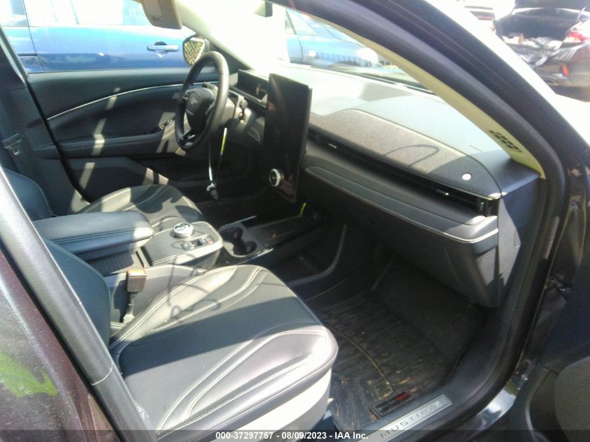 2021 FORD MUSTANG MACH-E PREMIUM - 3FMTK3SS1MMA66501