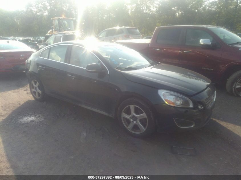 2013 VOLVO S60 T5 - YV1612FH6D2185062