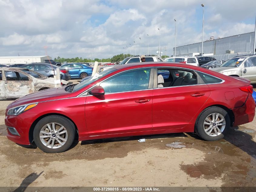 2016 HYUNDAI SONATA 2.4L SE - 5NPE24AF1GH370753