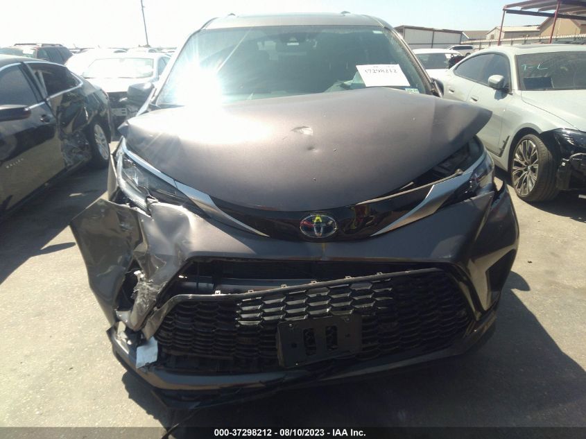 2022 TOYOTA SIENNA XSE - 5TDDRKEC8NS110787