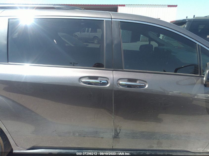 2022 TOYOTA SIENNA XSE - 5TDDRKEC8NS110787