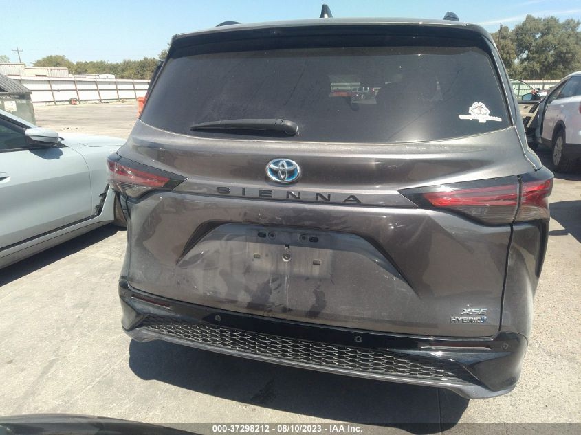 2022 TOYOTA SIENNA XSE - 5TDDRKEC8NS110787
