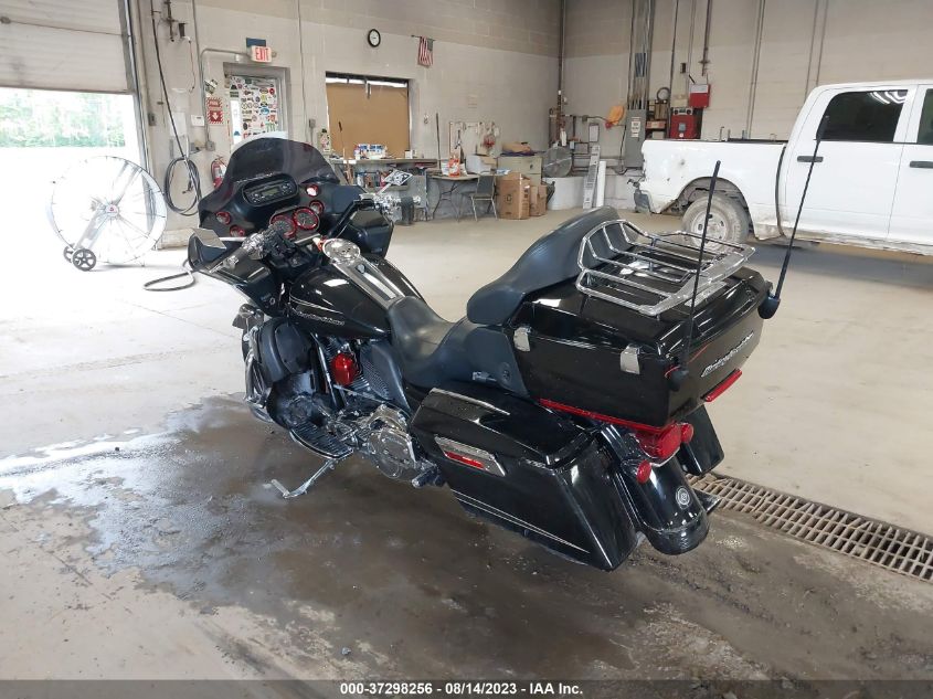 2011 HARLEY-DAVIDSON FLTRU - 1HD1KGM17BB637337