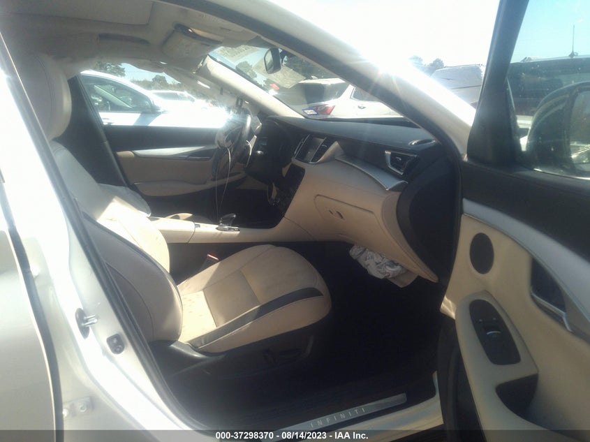 VIN 3PCAJ5M36KF111157 2019 INFINITI QX50 PURE/LUXE/ESSENTIAL