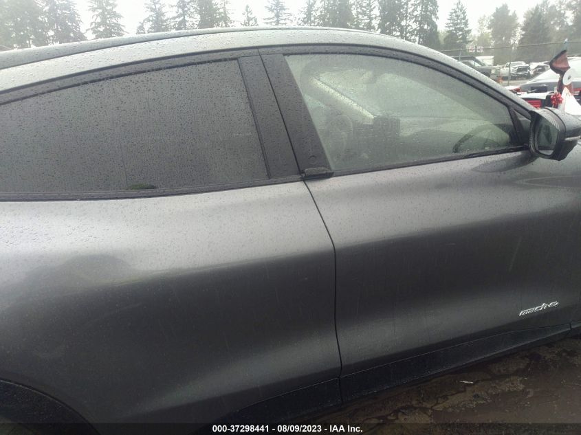 2021 FORD MUSTANG MACH-E PREMIUM - 3FMTK3SS8MMA20423