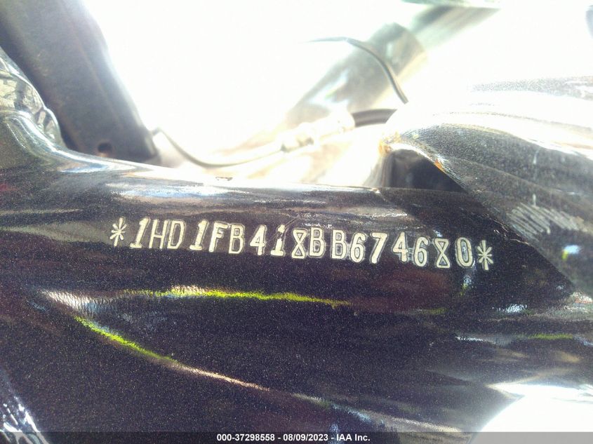 2011 HARLEY-DAVIDSON FLHR - 1HD1FB418BB674680
