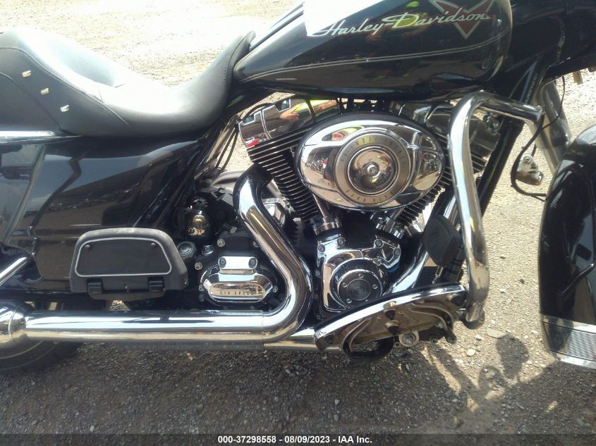 2011 HARLEY-DAVIDSON FLHR - 1HD1FB418BB674680