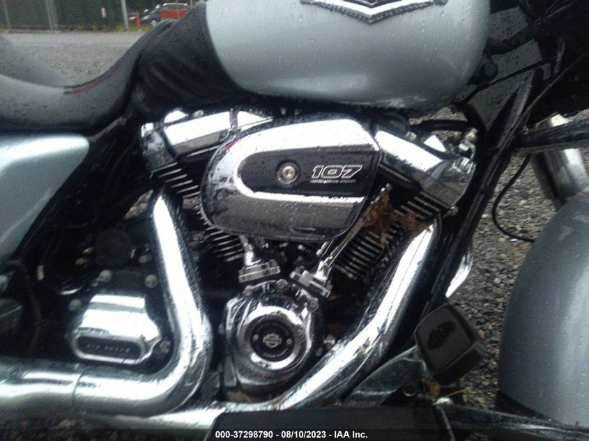 2019 HARLEY-DAVIDSON FLHR - 1HD1FBC18KB679346