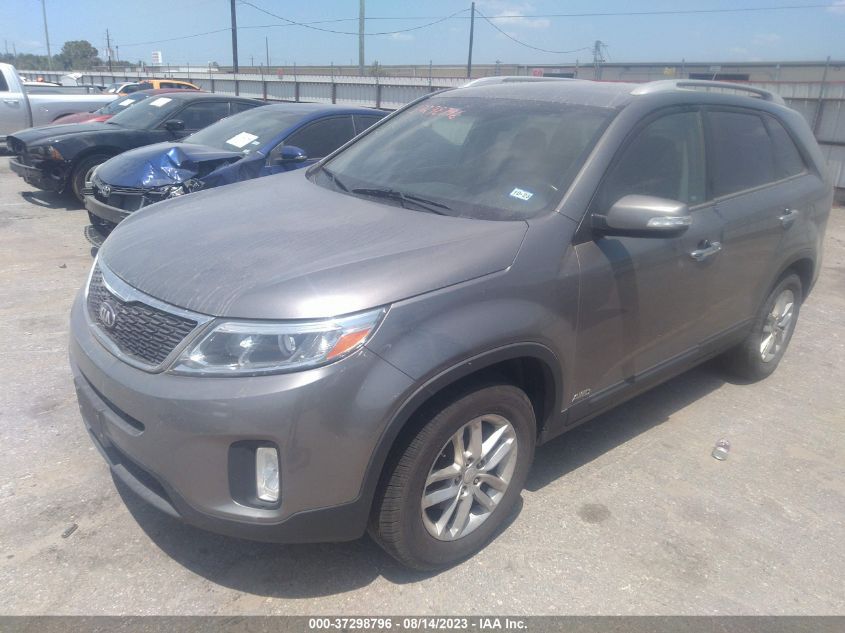 2014 KIA SORENTO LX - 5XYKTCA69EG437727