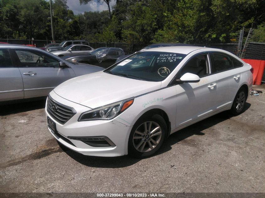 2015 HYUNDAI SONATA 2.4L SE - 5NPE24AF0FH044084