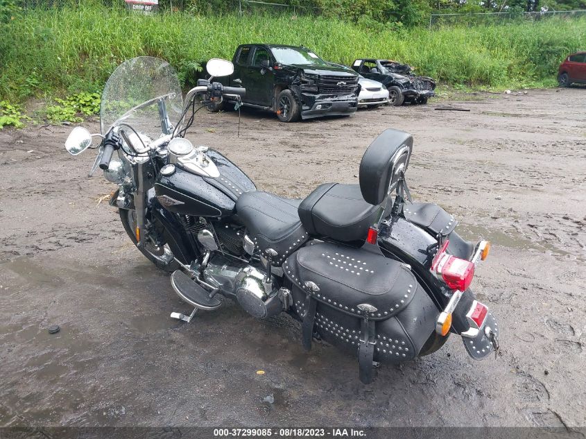 2013 HARLEY-DAVIDSON FLSTC HERITAGE SOFTAIL CLASSIC - 1HD1BWV1XDB034054