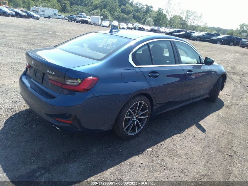 3MW5R7J02M8B77712 BMW 3 Series 330I XDRIVE 4