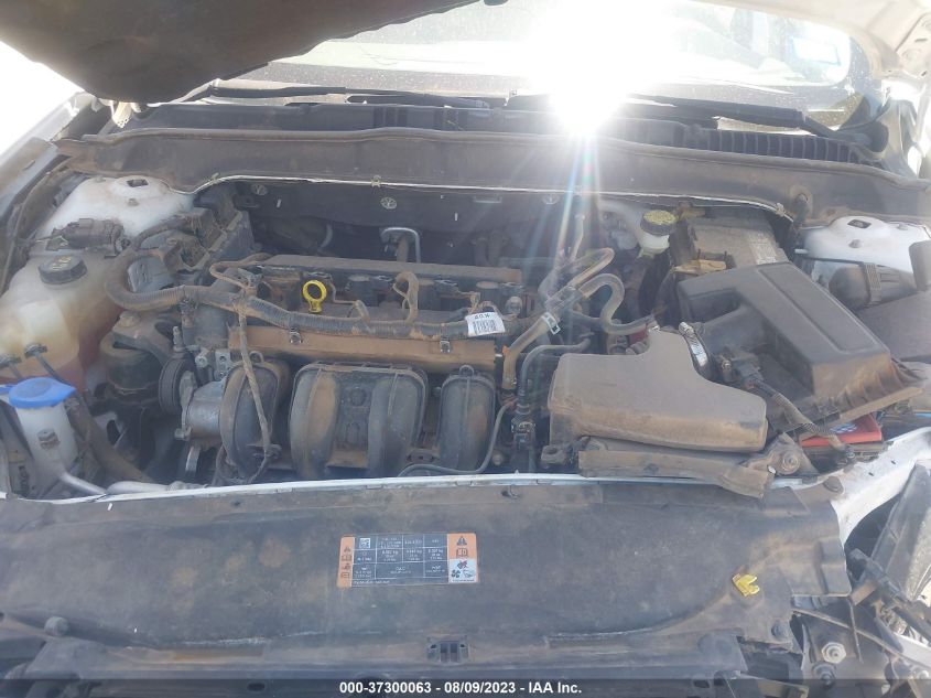 2015 FORD FUSION S - 3FA6P0G76FR208147