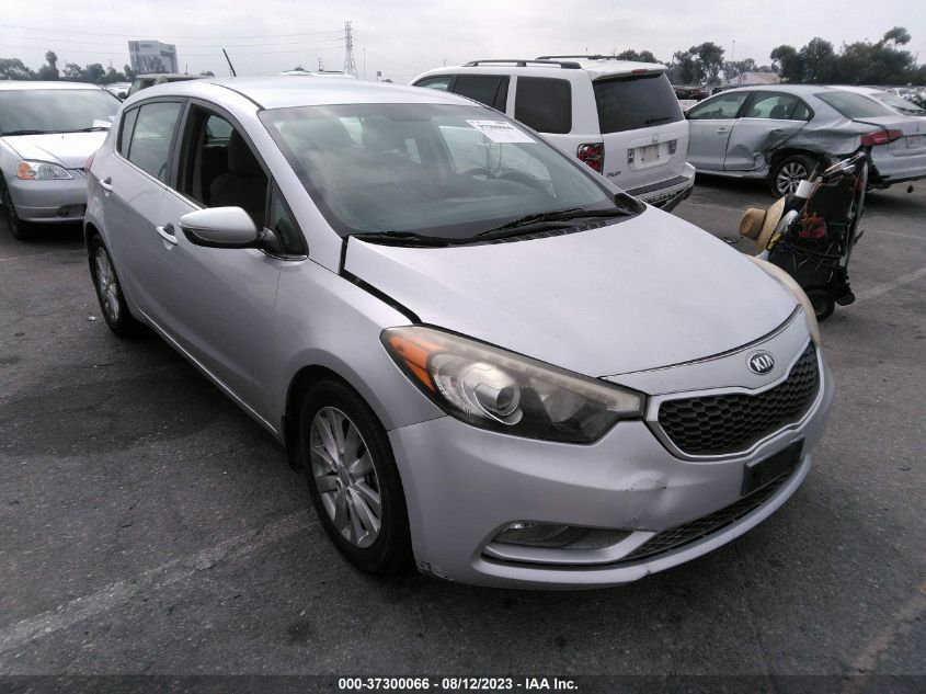 2015 KIA FORTE 5-DOOR EX - KNAFX5A85F5350675