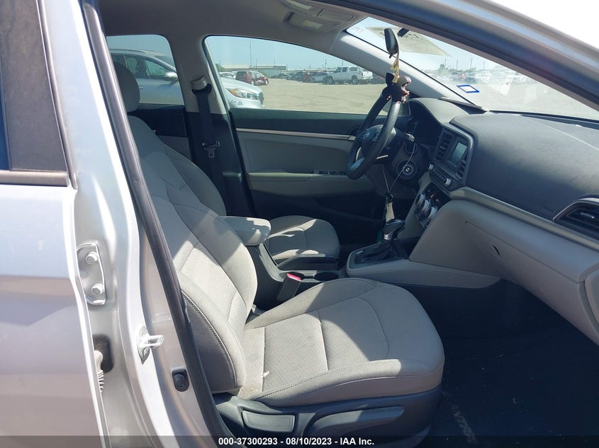 VIN 5NPD74LF5KH497167 2019 HYUNDAI ELANTRA SE