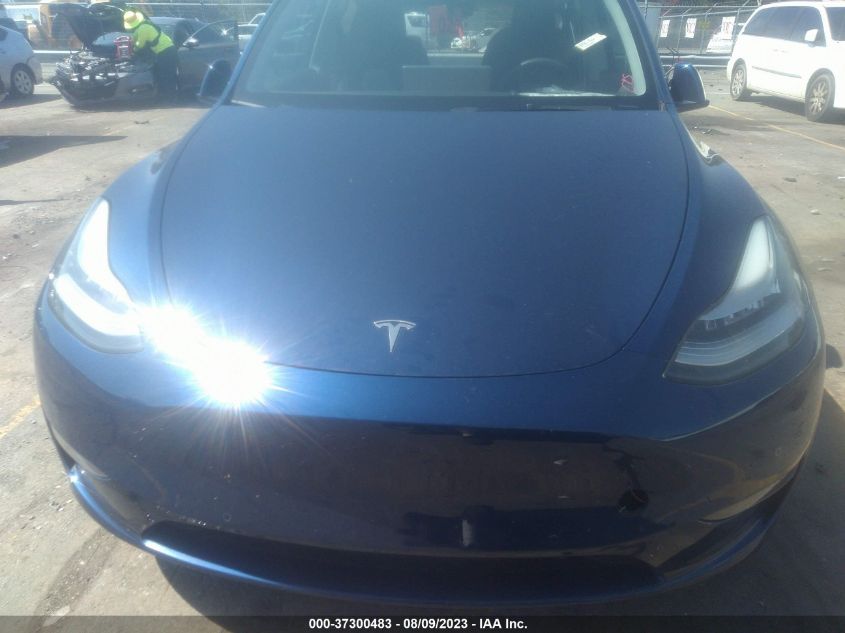 2022 TESLA MODEL Y LONG RANGE - 7SAYGAEE6NF427882