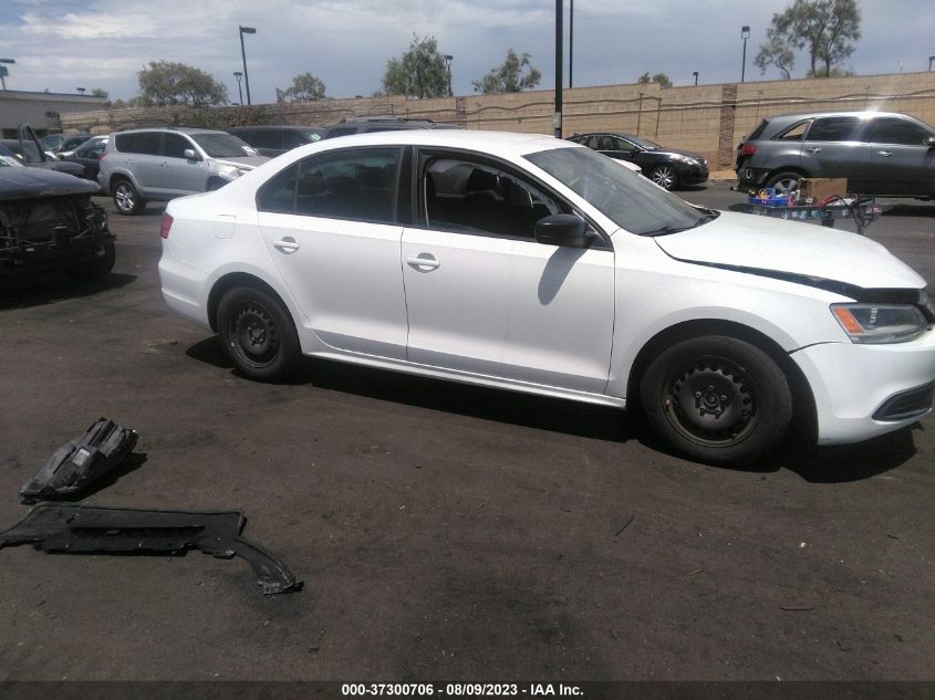 2014 VOLKSWAGEN JETTA SEDAN S - 3VW2K7AJ2EM415602