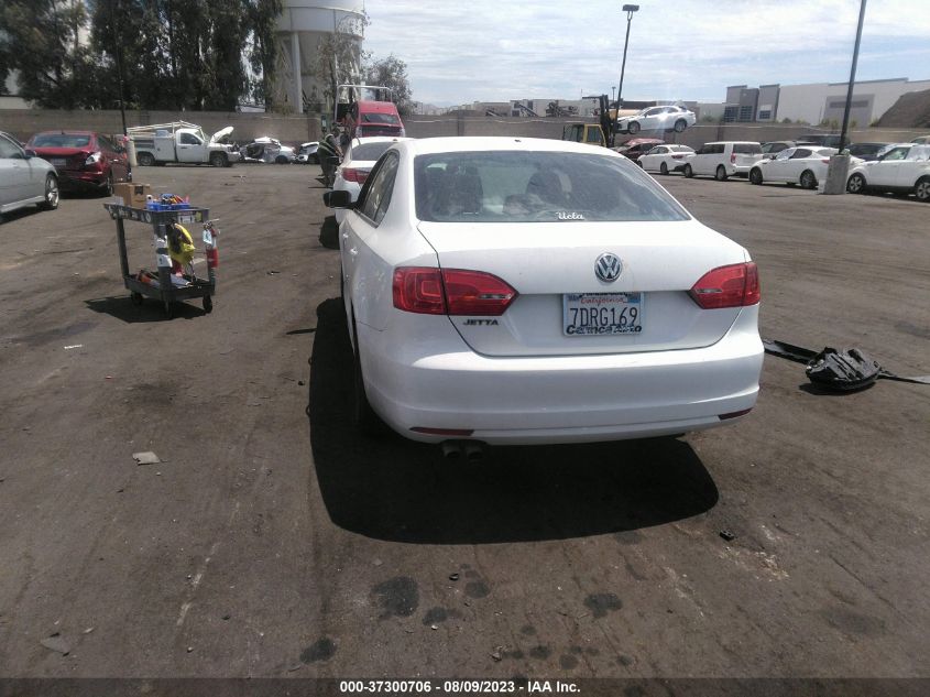 2014 VOLKSWAGEN JETTA SEDAN S - 3VW2K7AJ2EM415602