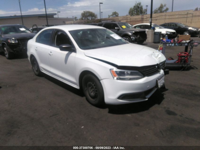 2014 VOLKSWAGEN JETTA SEDAN S - 3VW2K7AJ2EM415602