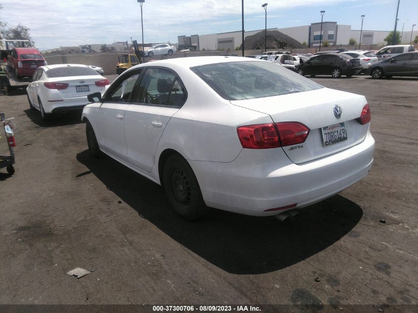 2014 VOLKSWAGEN JETTA SEDAN S - 3VW2K7AJ2EM415602