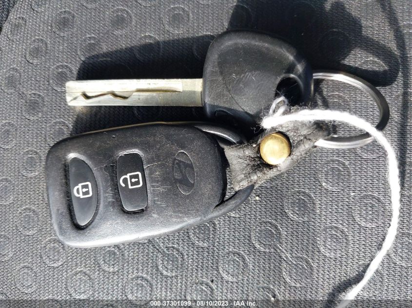 2014 HYUNDAI ACCENT GLS/SE - KMHCU5AE3EU189151