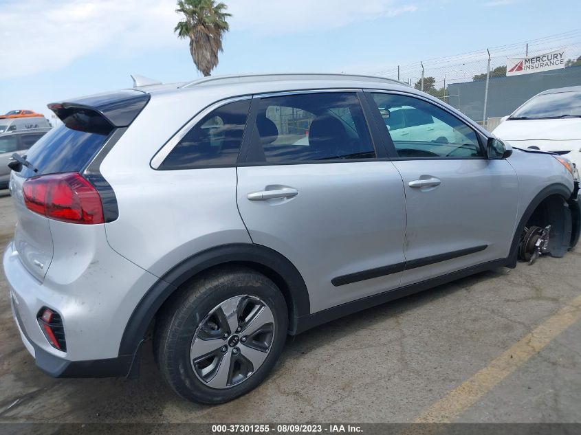 KNDCB3LC8L5369596 Kia Niro LX 14